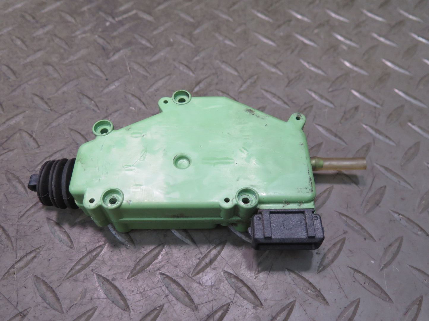 97-03 VW Eurovan T4 Rear Right Door Lock Actuator Motor 701959781 OEM