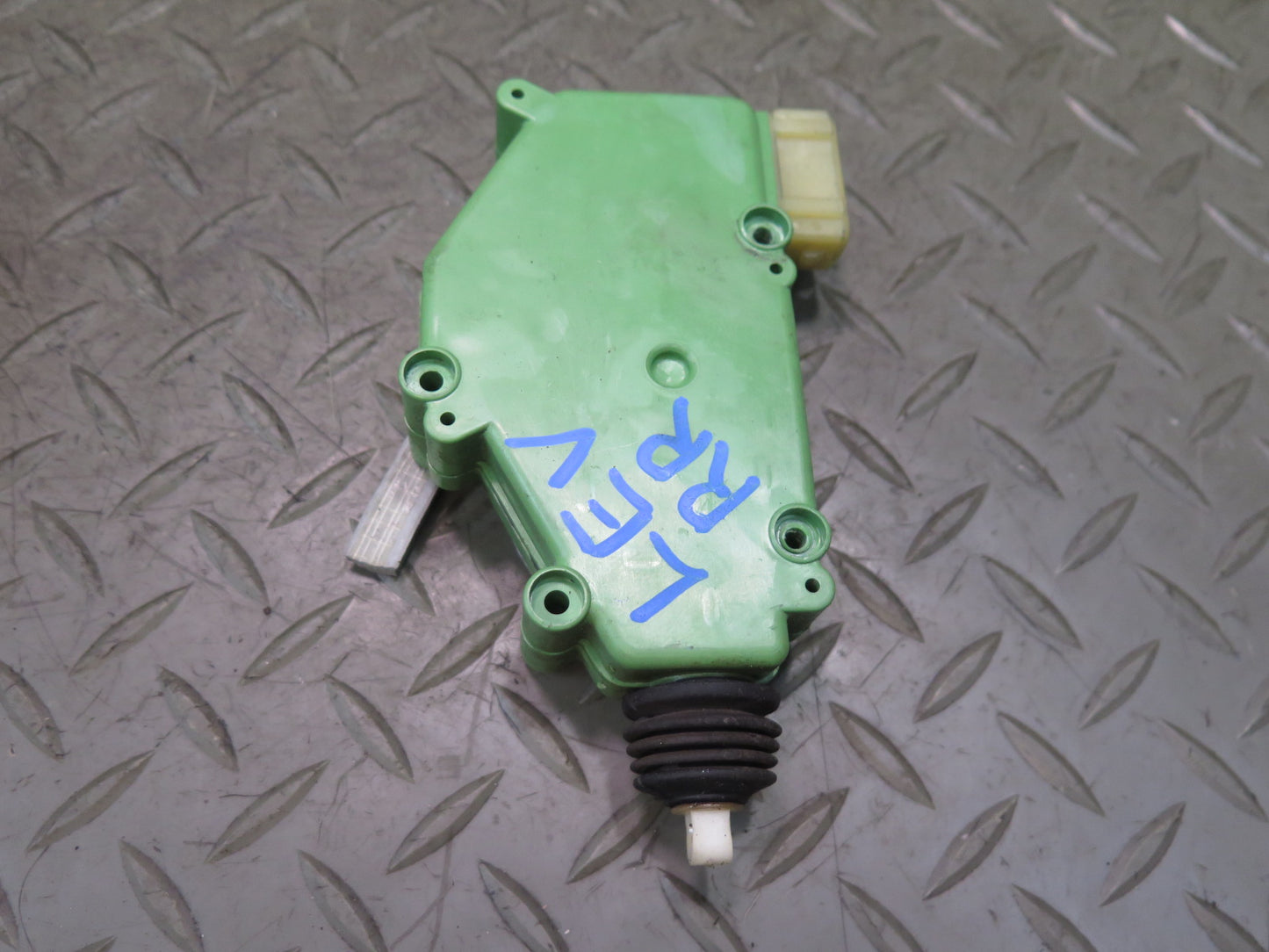 97-03 VW Eurovan T4 Rear Right Door Lock Actuator Motor 701959783 OEM