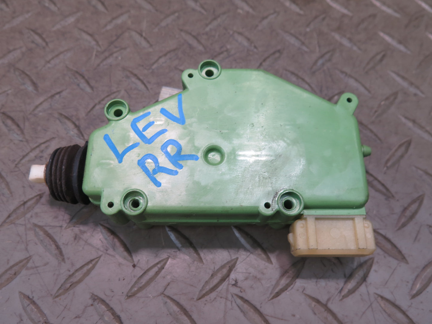 97-03 VW Eurovan T4 Rear Right Door Lock Actuator Motor 701959783 OEM