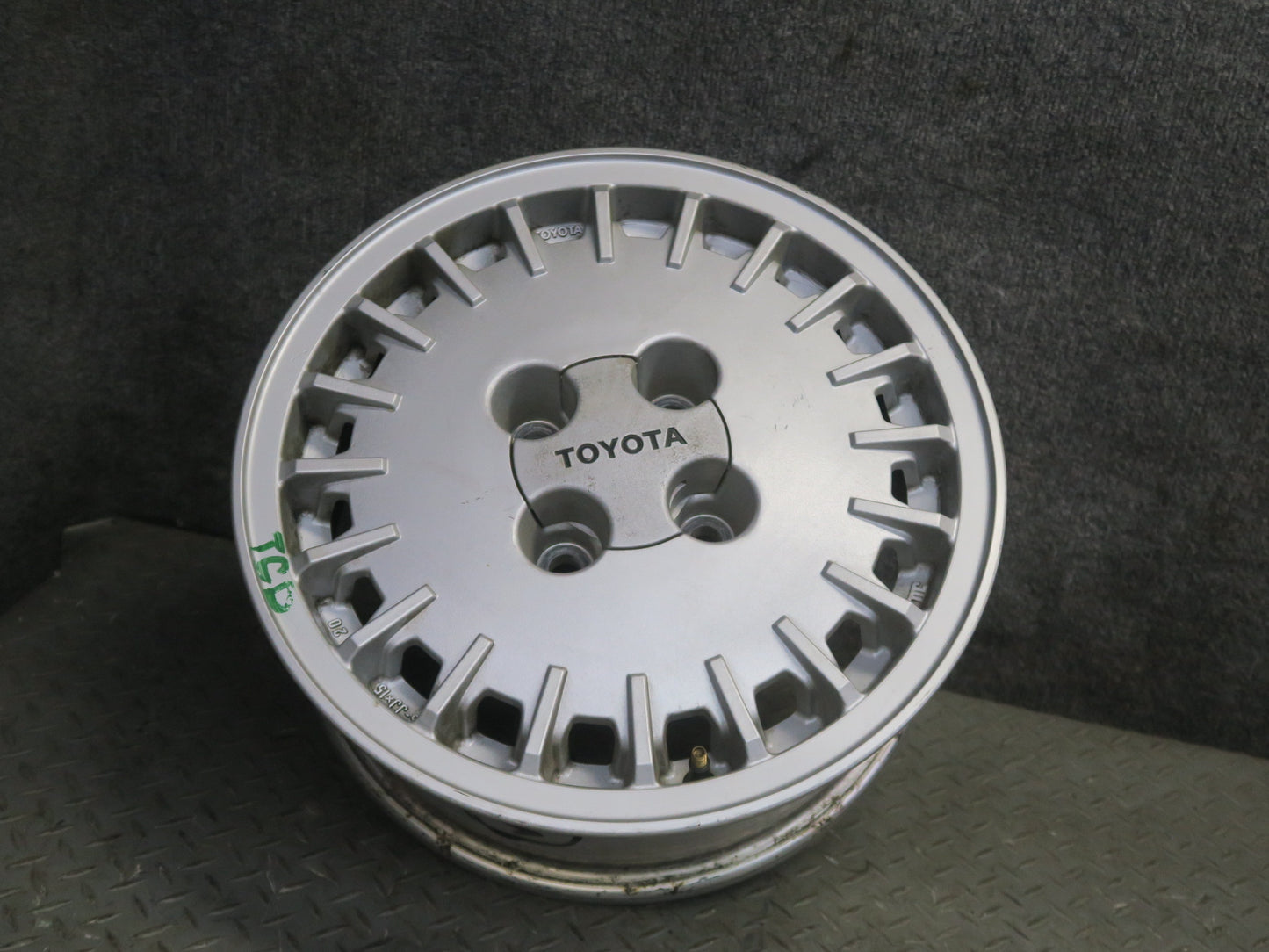 84-88 Toyota Cressida MX73 Factory R15 15" Alloy Wheel Rim 15x6J ET20 OEM