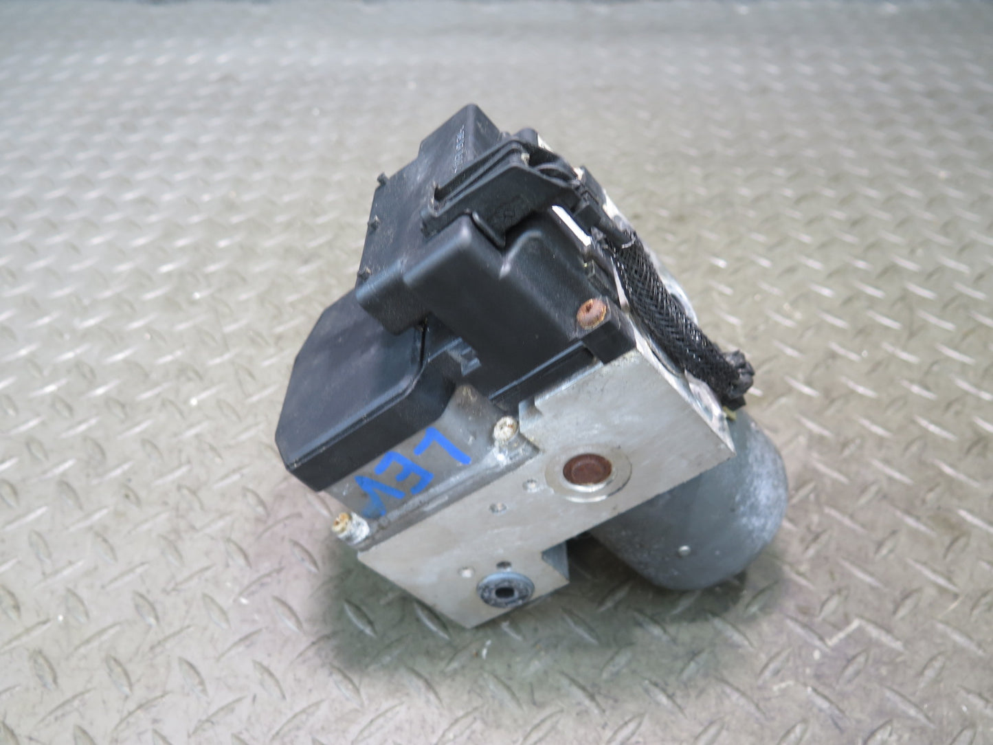 99-03 VW Eurovan T4 Anti Lock Brake ABS Pump Module Unit 91K Miles OEM