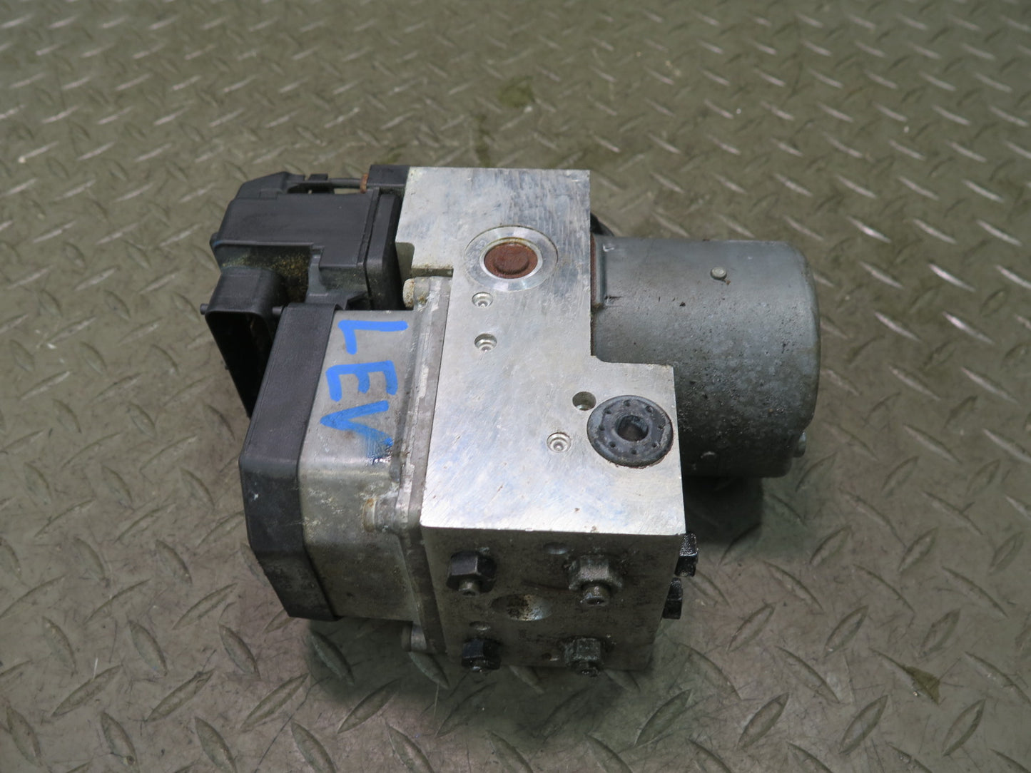 99-03 VW Eurovan T4 Anti Lock Brake ABS Pump Module Unit 91K Miles OEM