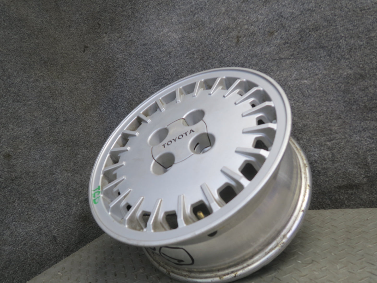84-88 Toyota Cressida MX73 Factory R15 15" Alloy Wheel Rim 15x6J ET20 OEM