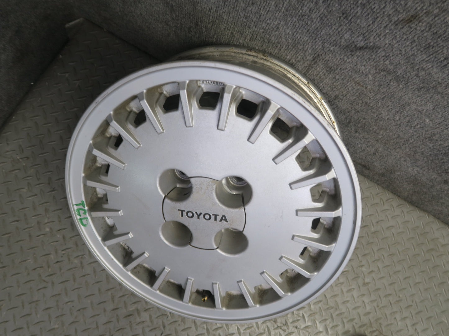84-88 Toyota Cressida MX73 Factory R15 15" Alloy Wheel Rim 15x6J ET20 OEM