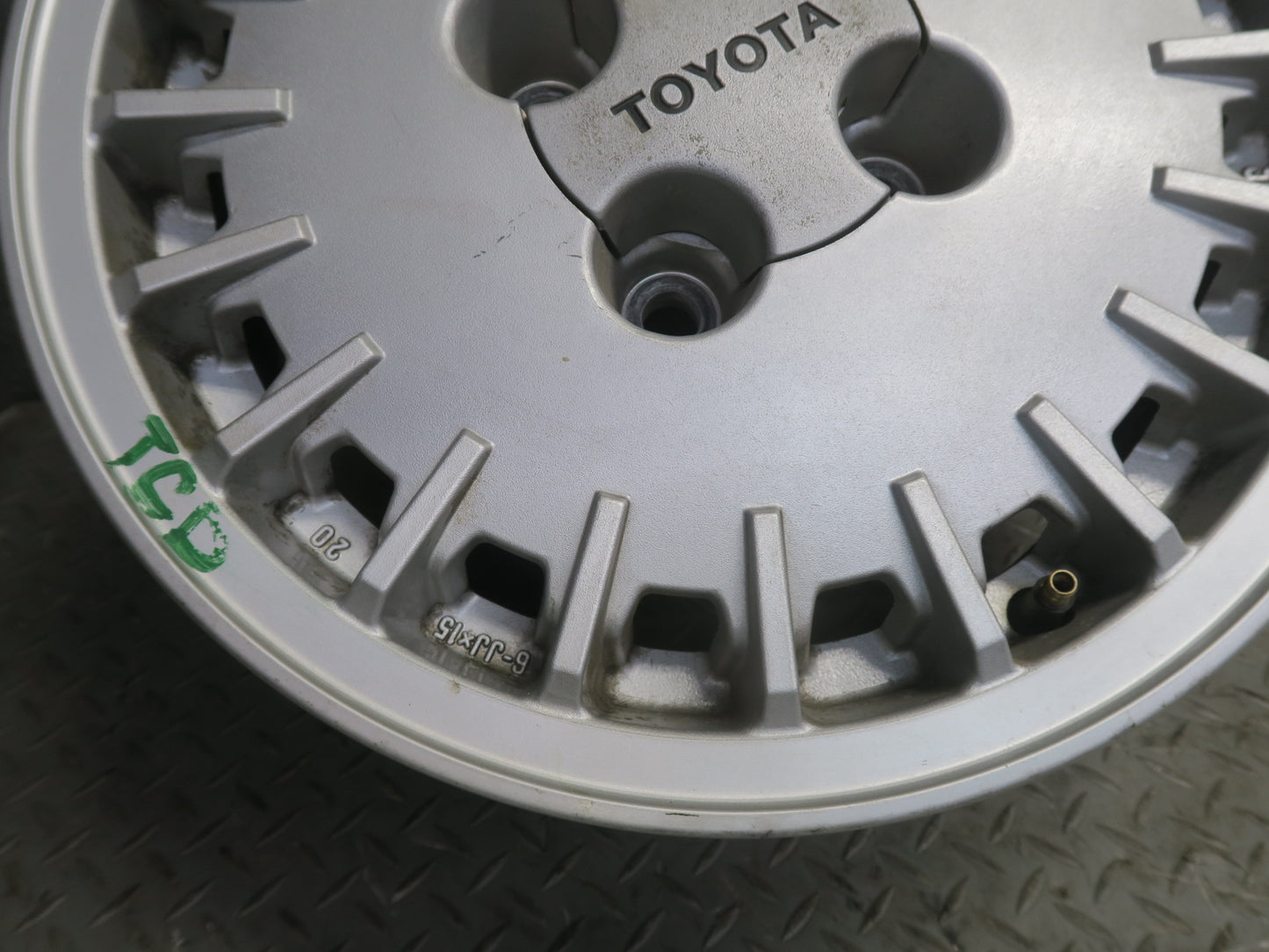 84-88 Toyota Cressida MX73 Factory R15 15" Alloy Wheel Rim 15x6J ET20 OEM
