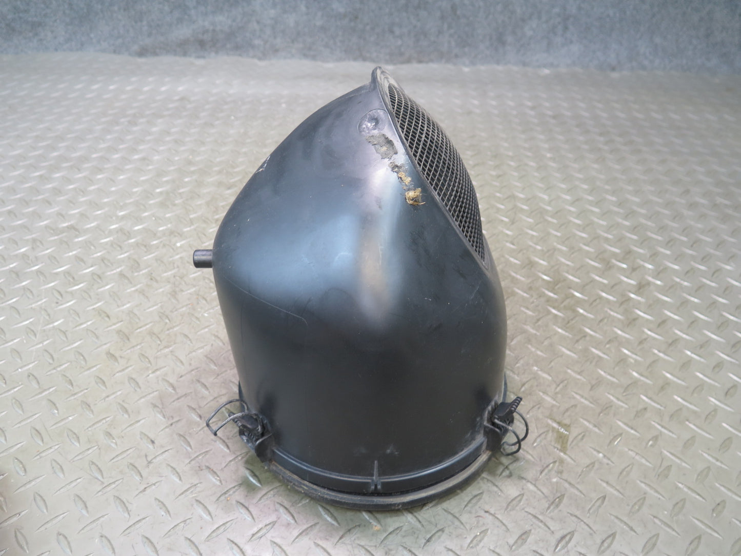 99-03 VW Eurovan T4 2.8L Cabin Air Filter Box Plate Housing 701815915B OEM