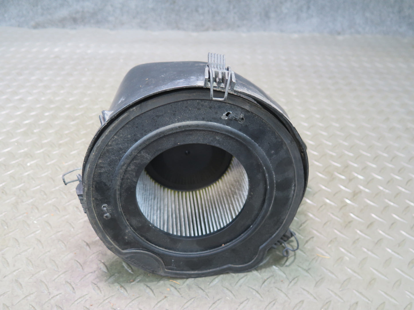 99-03 VW Eurovan T4 2.8L Cabin Air Filter Box Plate Housing 701815915B OEM