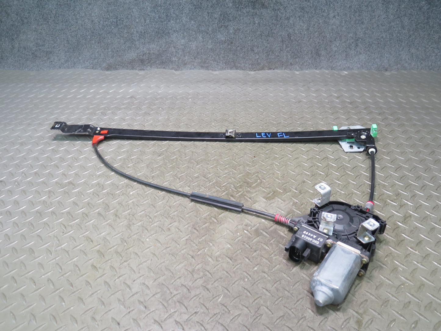 97-03 Volkswagen VW Eurovan T4 Front Left Door Window Regulator w Motor OEM