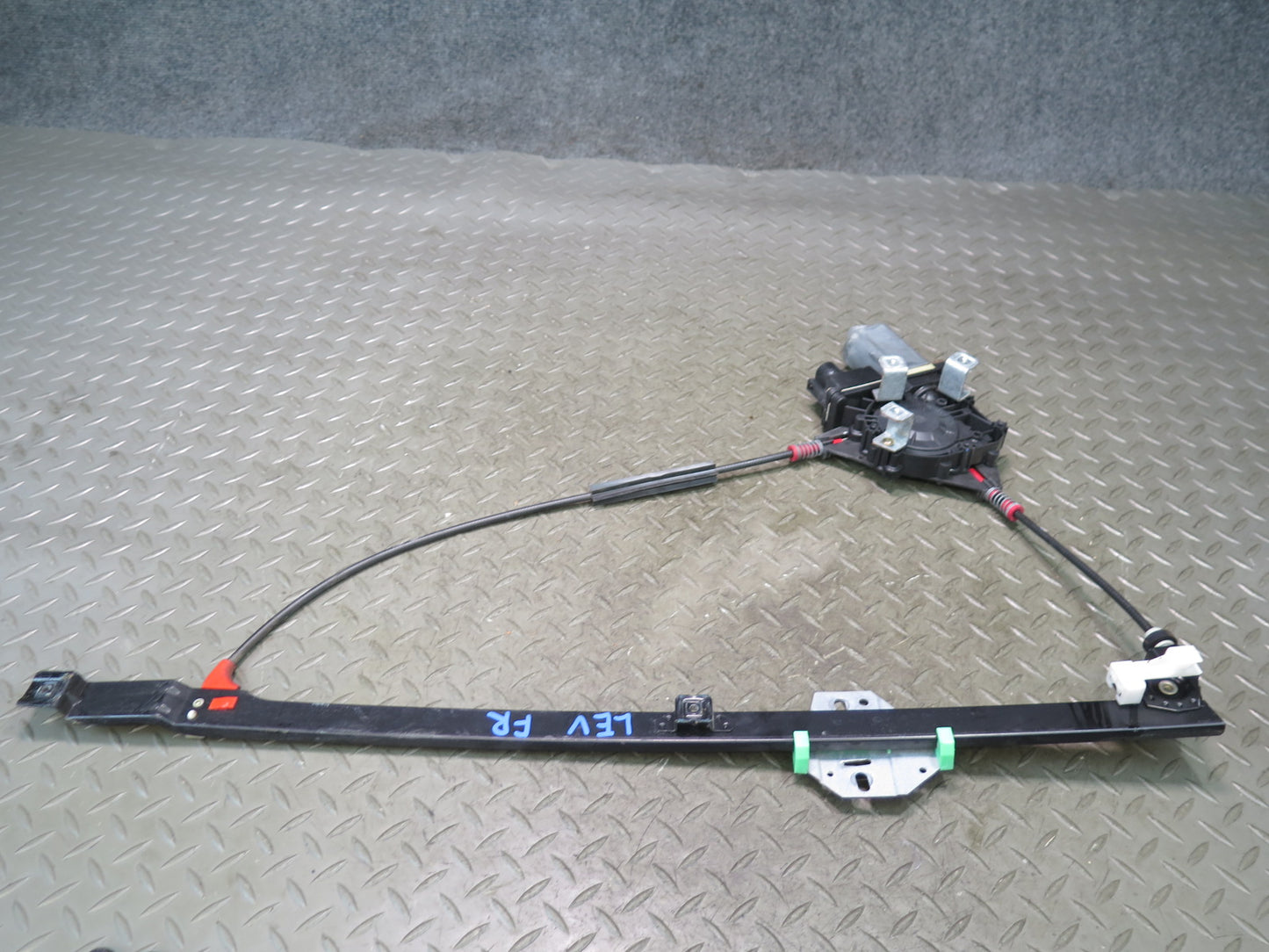 97-03 Volkswagen VW Eurovan T4 Front Right Door Window Regulator w Motor OEM