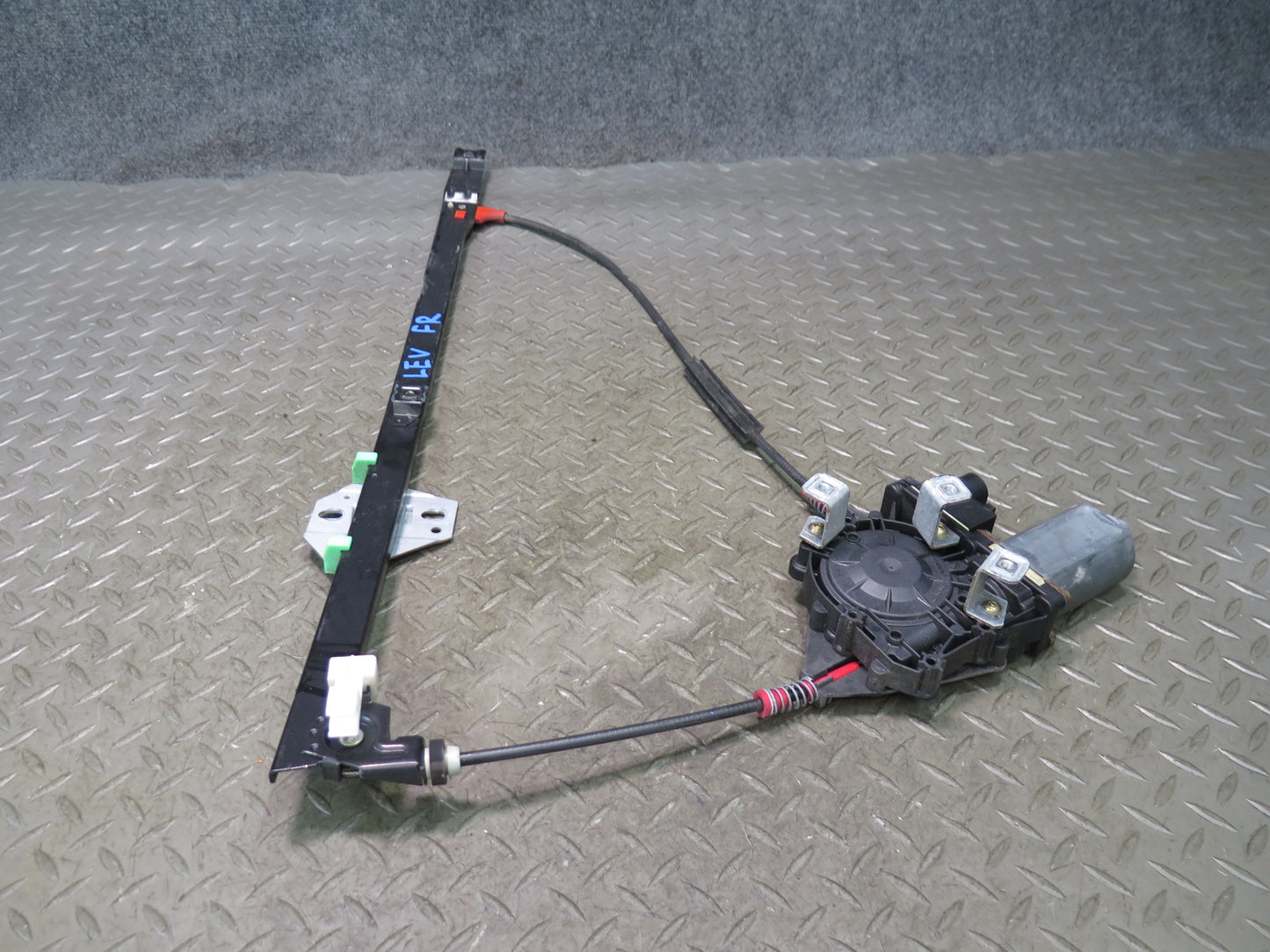 97-03 Volkswagen VW Eurovan T4 Front Right Door Window Regulator w Motor OEM