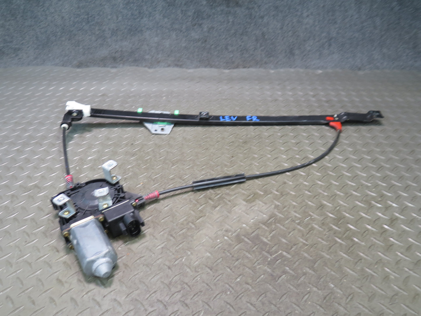 97-03 Volkswagen VW Eurovan T4 Front Right Door Window Regulator w Motor OEM