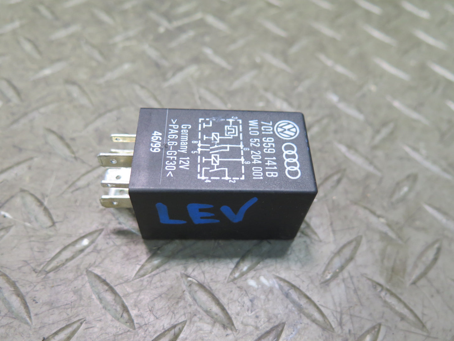 99-03 VW Eurovan T4 A/C Air Condition Fuse Relay 701959141B OEM