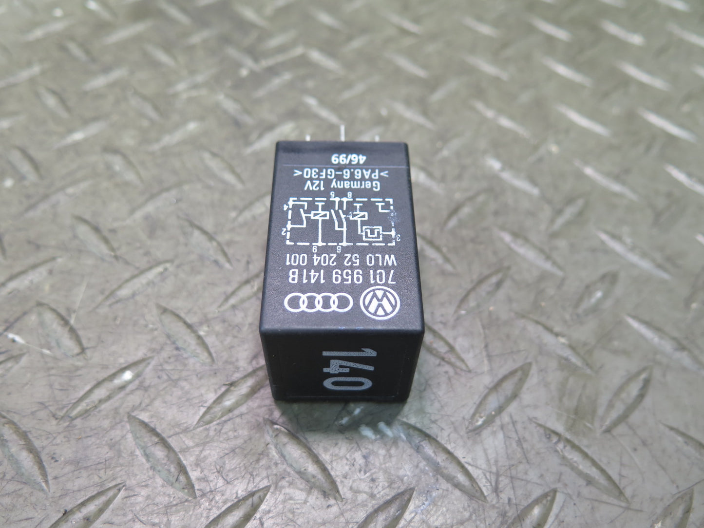 99-03 VW Eurovan T4 A/C Air Condition Fuse Relay 701959141B OEM