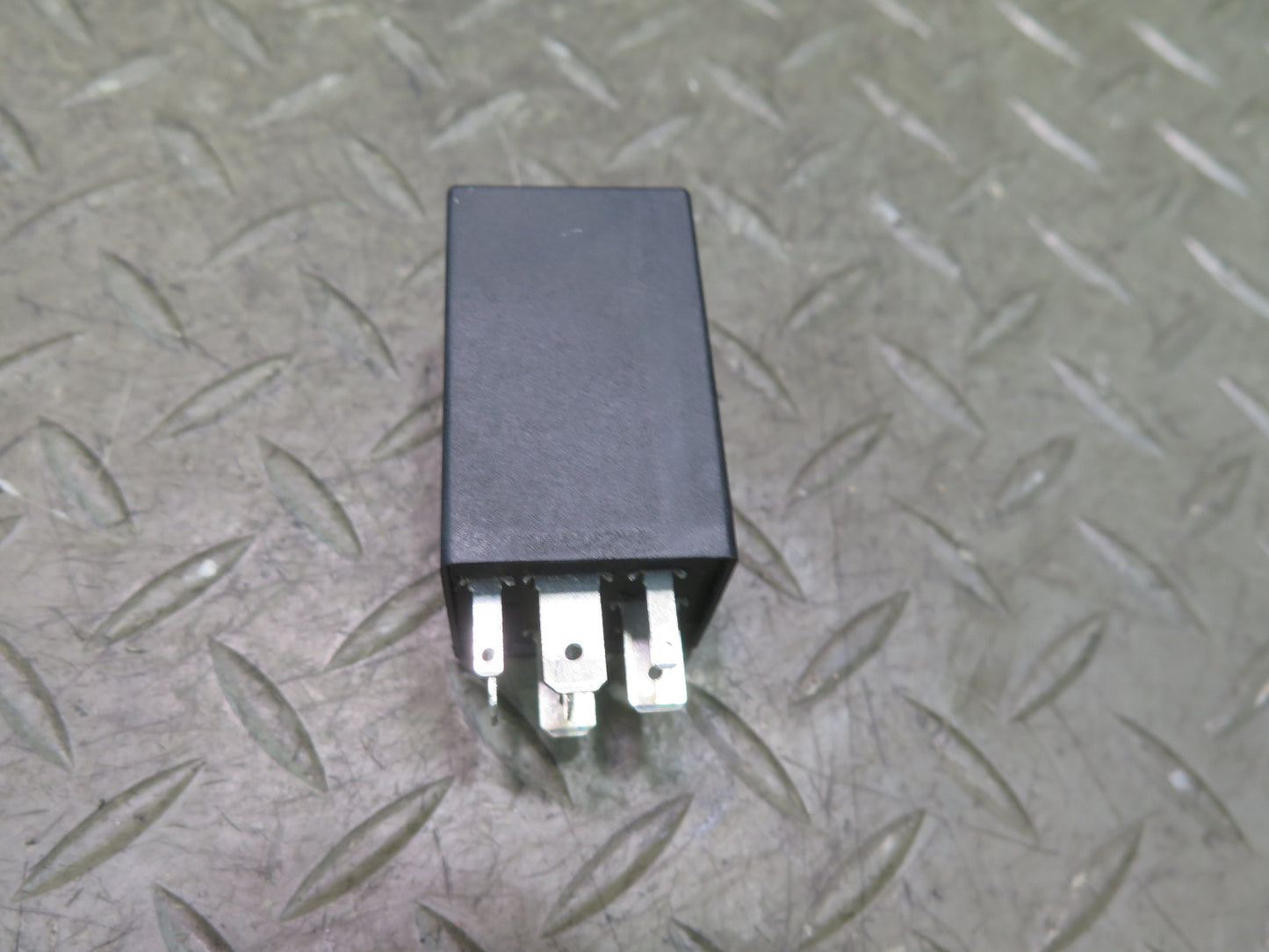 99-03 VW Eurovan T4 A/C Air Condition Fuse Relay 701959141B OEM