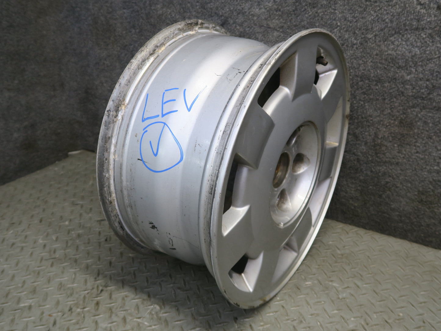 99-03 VW Eurovan T4 Factory R15" Alloy Wheel Rim 15x7J ET46 Silver 7D0601025 OEM