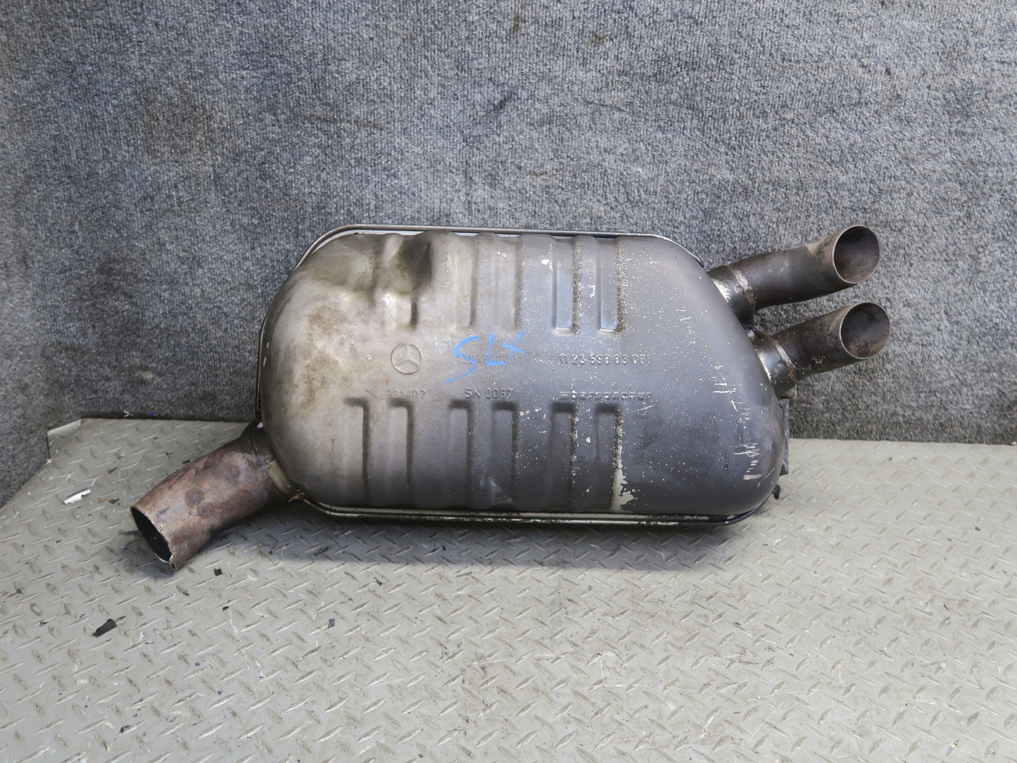 96-98 Mercedes R129 SL500 Rear Exhaust Muffler OEM
