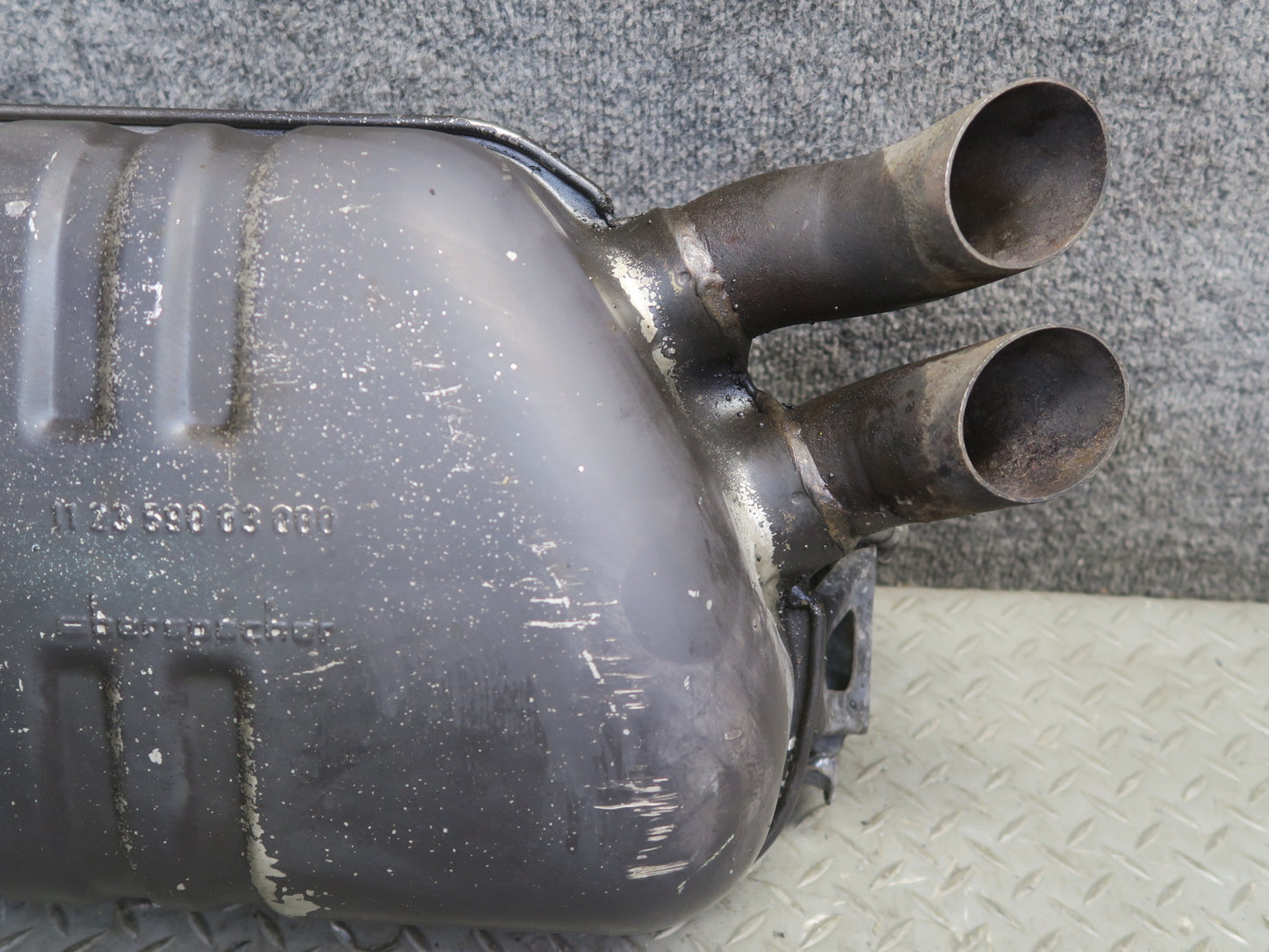 96-98 Mercedes R129 SL500 Rear Exhaust Muffler OEM