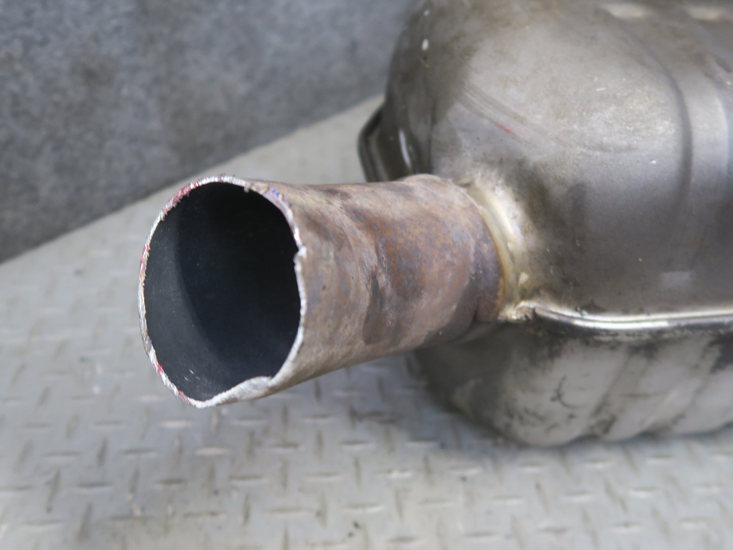 96-98 Mercedes R129 SL500 Rear Exhaust Muffler OEM
