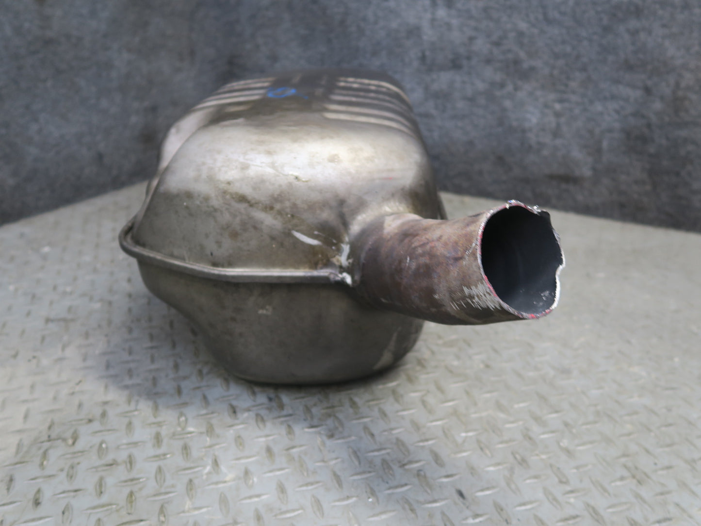 96-98 Mercedes R129 SL500 Rear Exhaust Muffler OEM