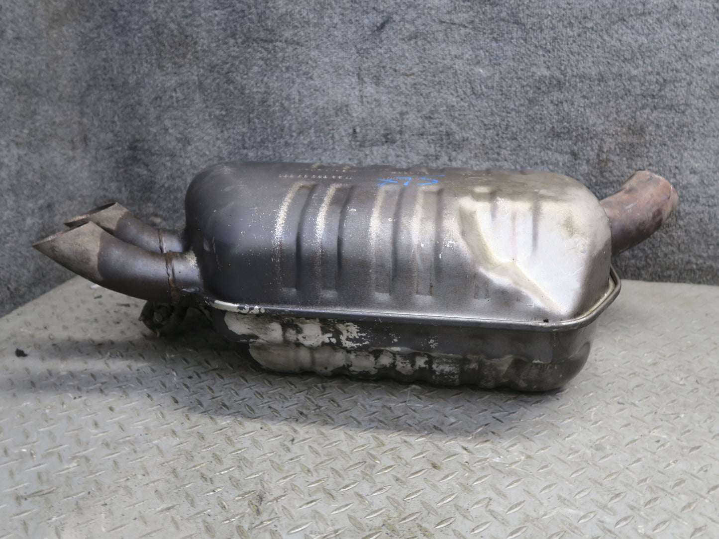 96-98 Mercedes R129 SL500 Rear Exhaust Muffler OEM