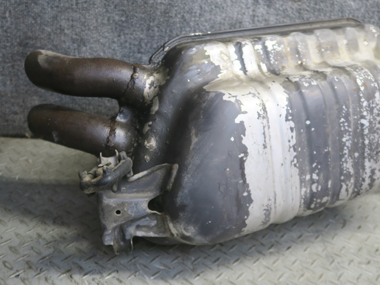 96-98 Mercedes R129 SL500 Rear Exhaust Muffler OEM