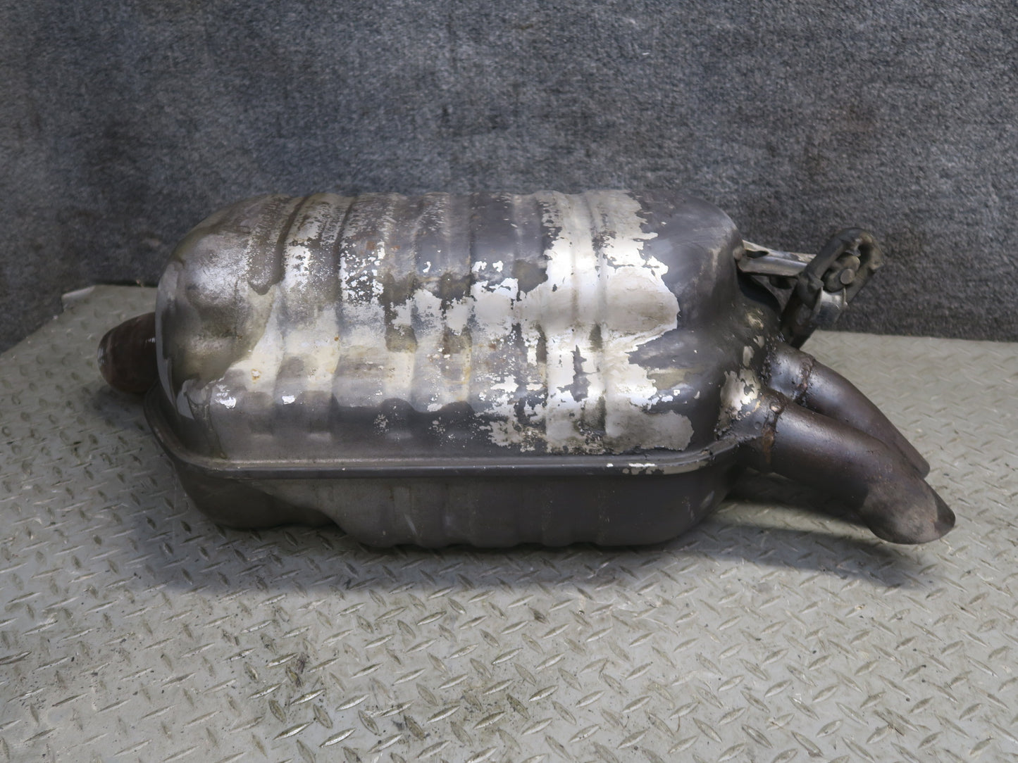 96-98 Mercedes R129 SL500 Rear Exhaust Muffler OEM
