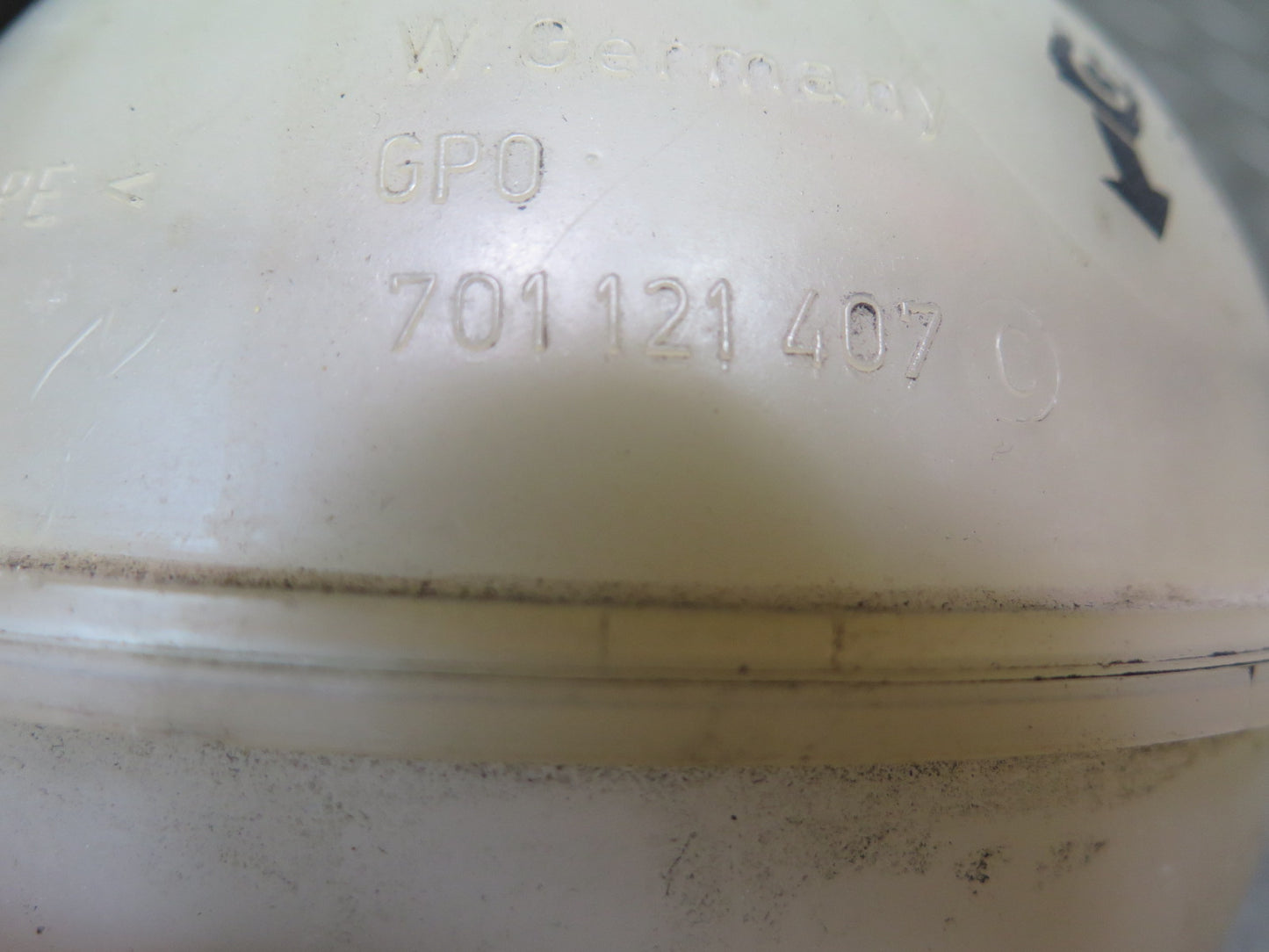 99-00 VW Eurovan T4 2.8L Engine Coolant Expansion Overflow Reservoir Tank OEM