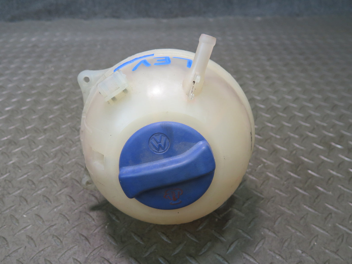 99-00 VW Eurovan T4 2.8L Engine Coolant Expansion Overflow Reservoir Tank OEM
