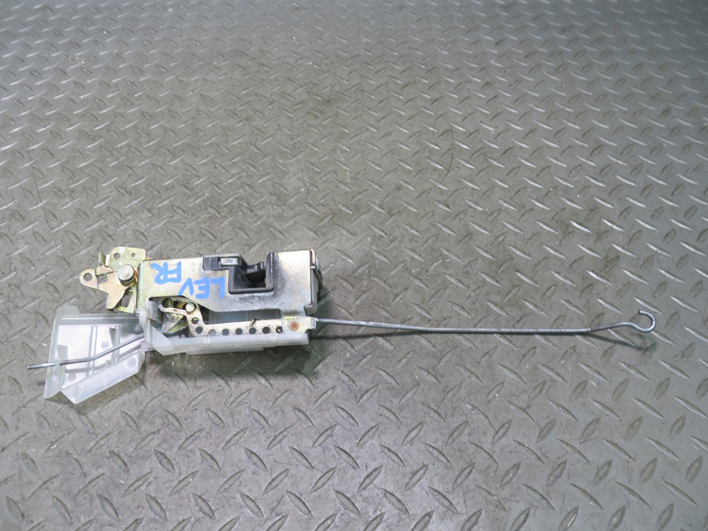 97-03 VW Eurovan T4 Front Right Pass Side Door Lock Latch OEM