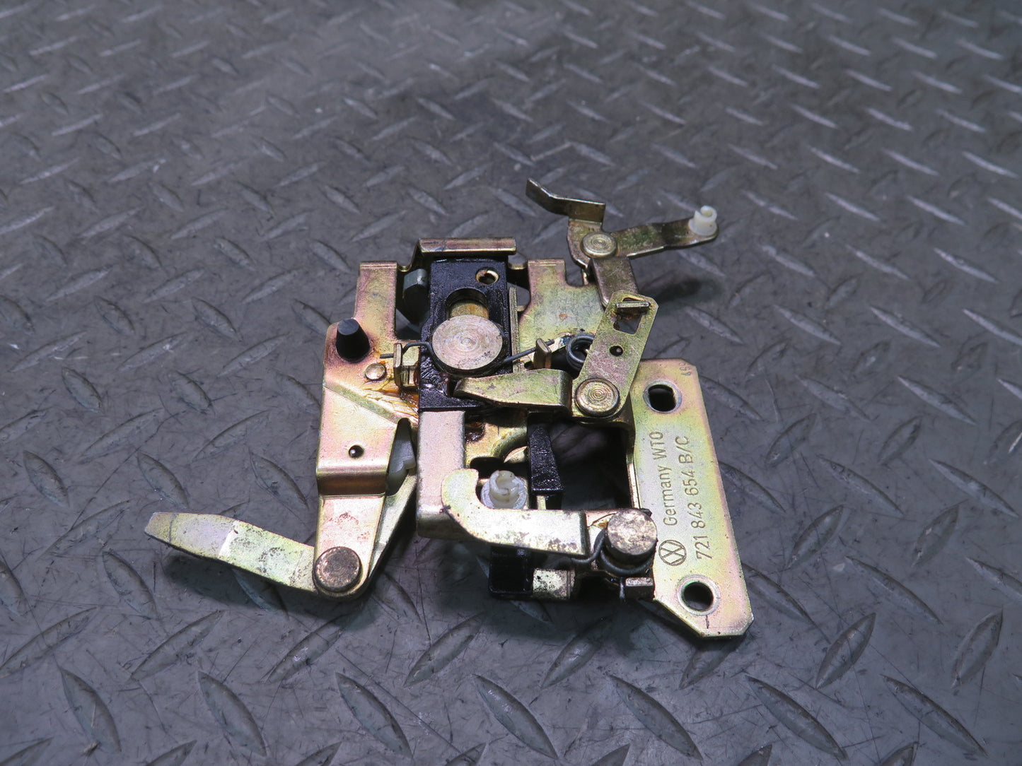 97-03 VW Eurovan T4 Rear Right Sliding Door Lock Latch 7D1843654 OEM