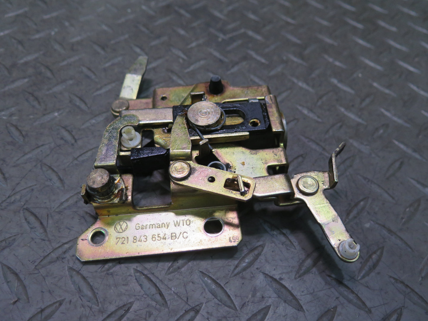 97-03 VW Eurovan T4 Rear Right Sliding Door Lock Latch 7D1843654 OEM