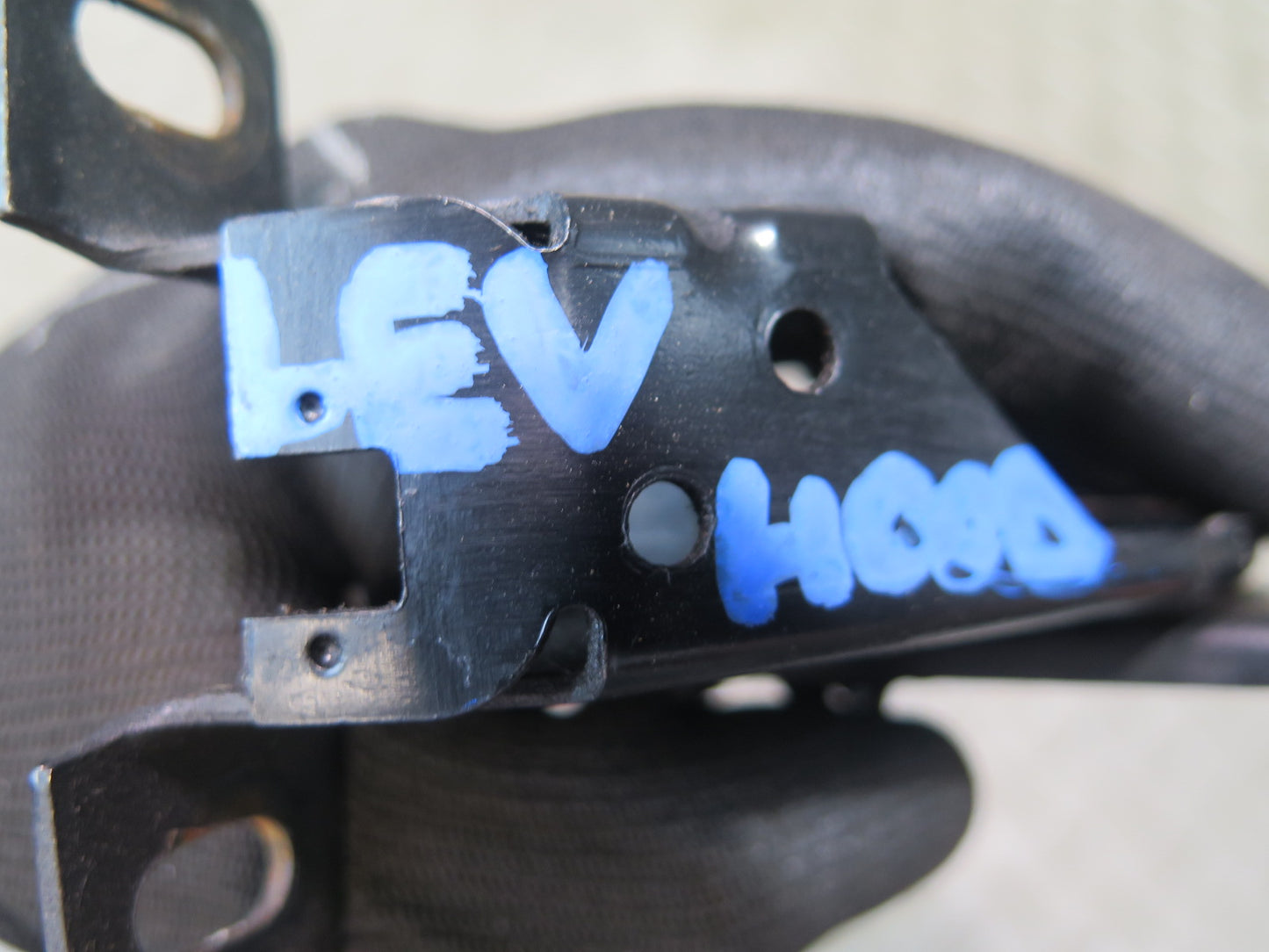 99-03 Volkswagen VW Eurovan T4 Front Hood Lock Latch OEM