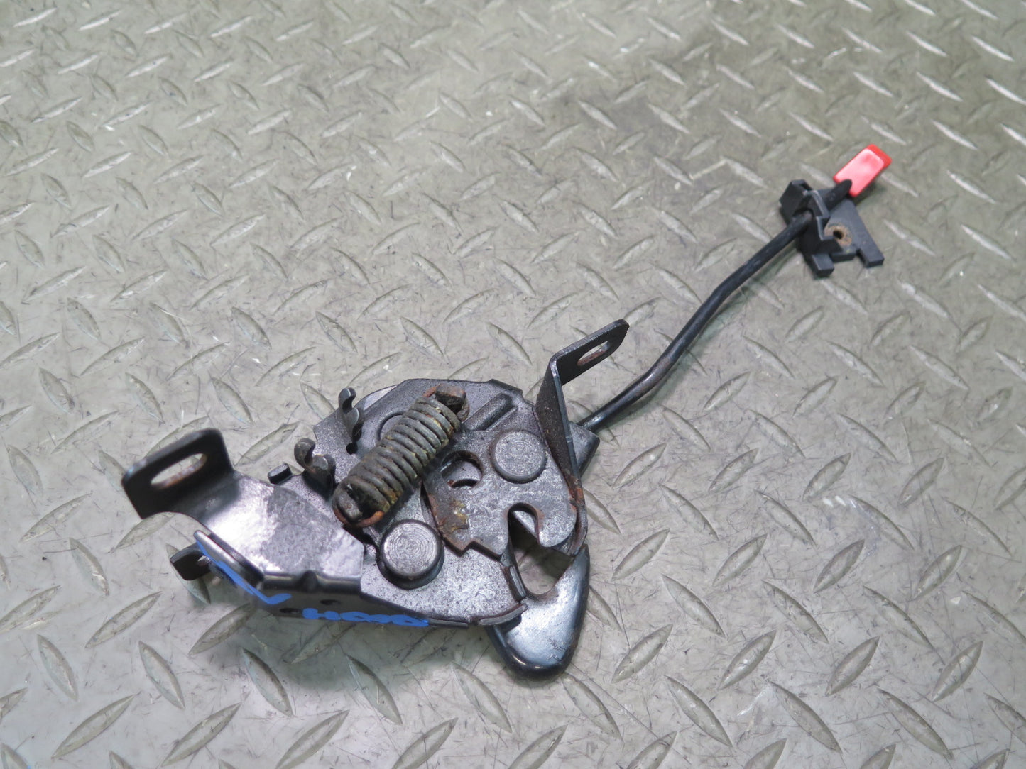 99-03 Volkswagen VW Eurovan T4 Front Hood Lock Latch OEM