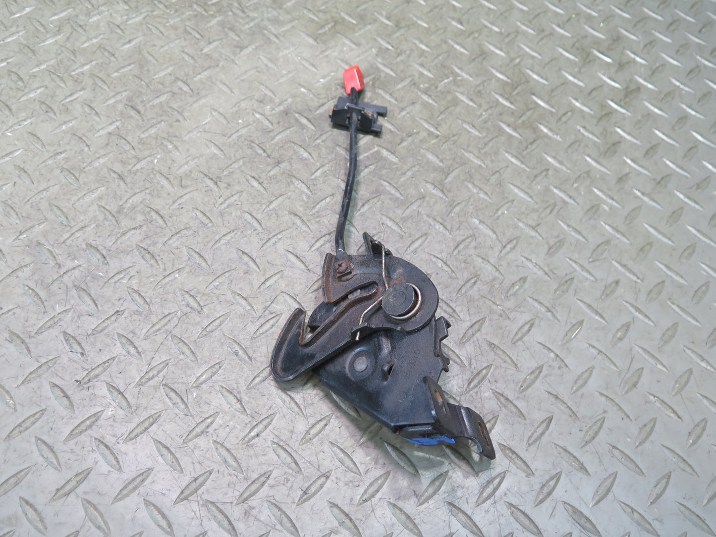 99-03 Volkswagen VW Eurovan T4 Front Hood Lock Latch OEM