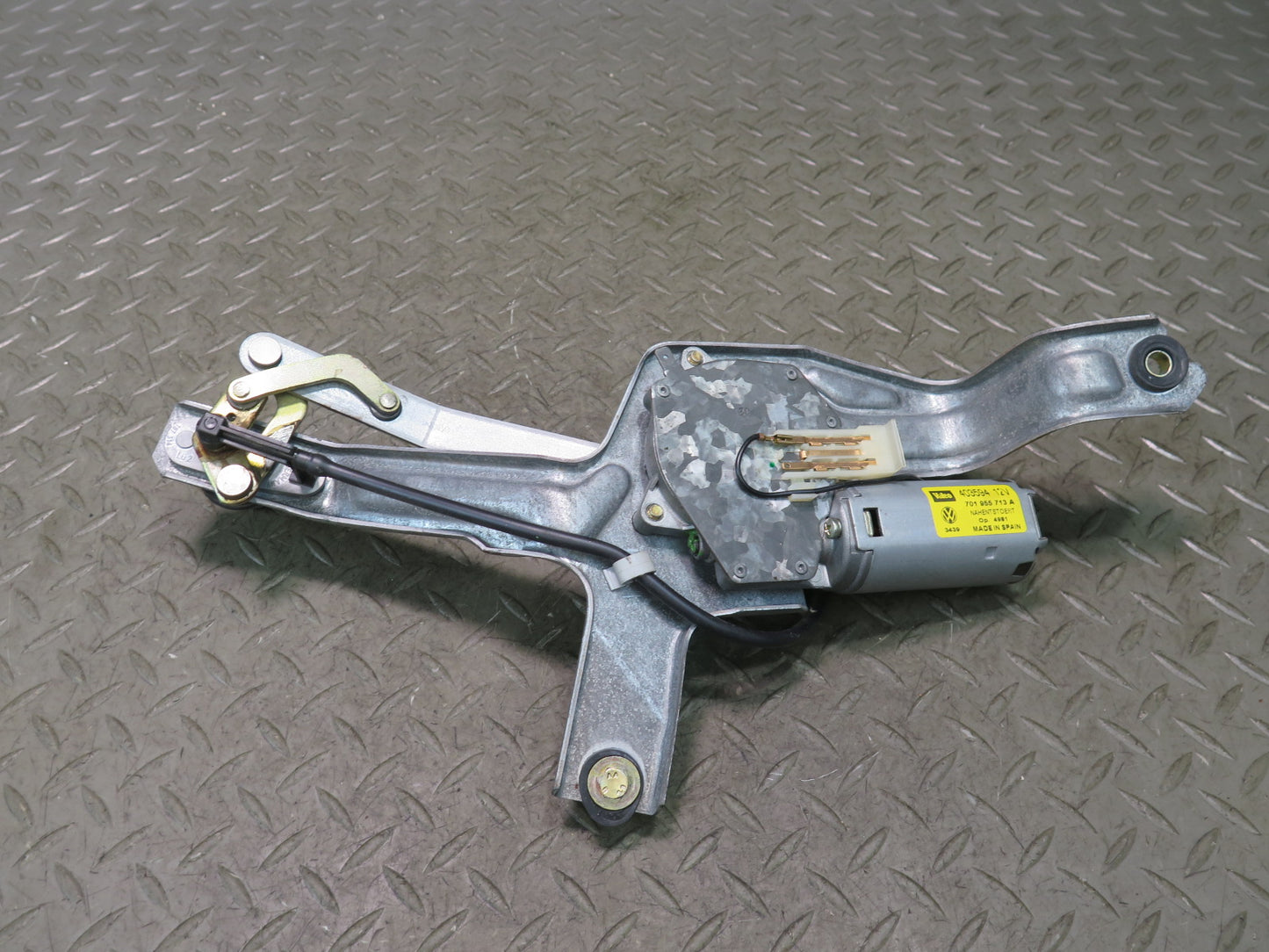99-03 VW Eurovan T4 Rear Trunk Hatch Wiper Motor 701955713A OEM