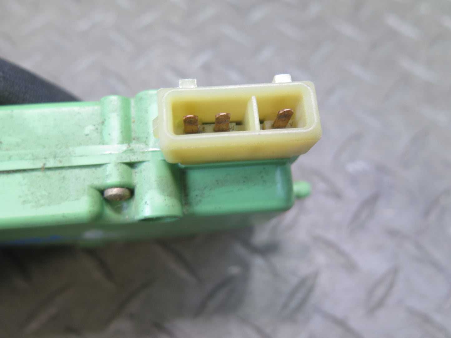 97-03 VW Eurovan T4 Rear Trunk Door Lock Actuator Motor 701959783 OEM