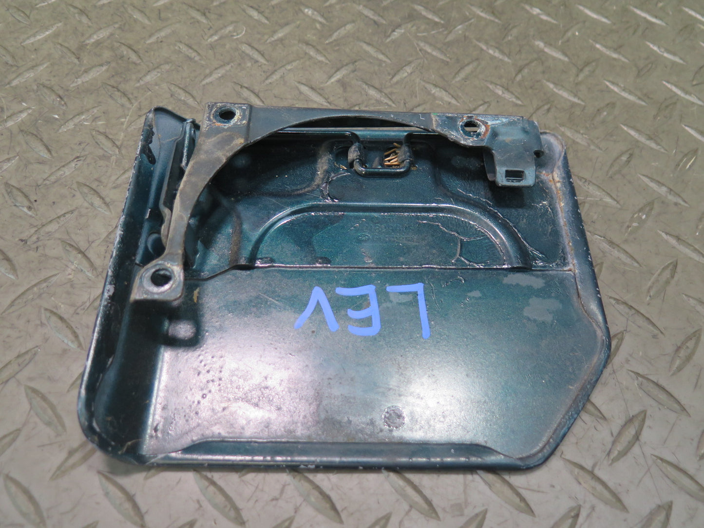97-03 Volkswagen VW Eurovan T4 Fuel Tank Filler Door Lid Cover Emerald Green OEM