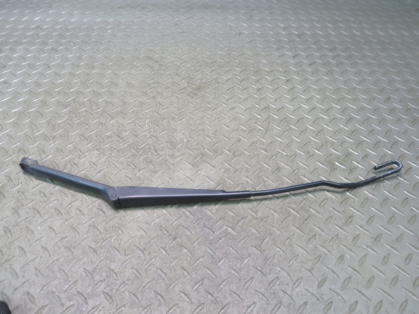 99-03 VW Eurovan T4 Set of 2 Front Windshield Left & Right Wiper Arm OEM