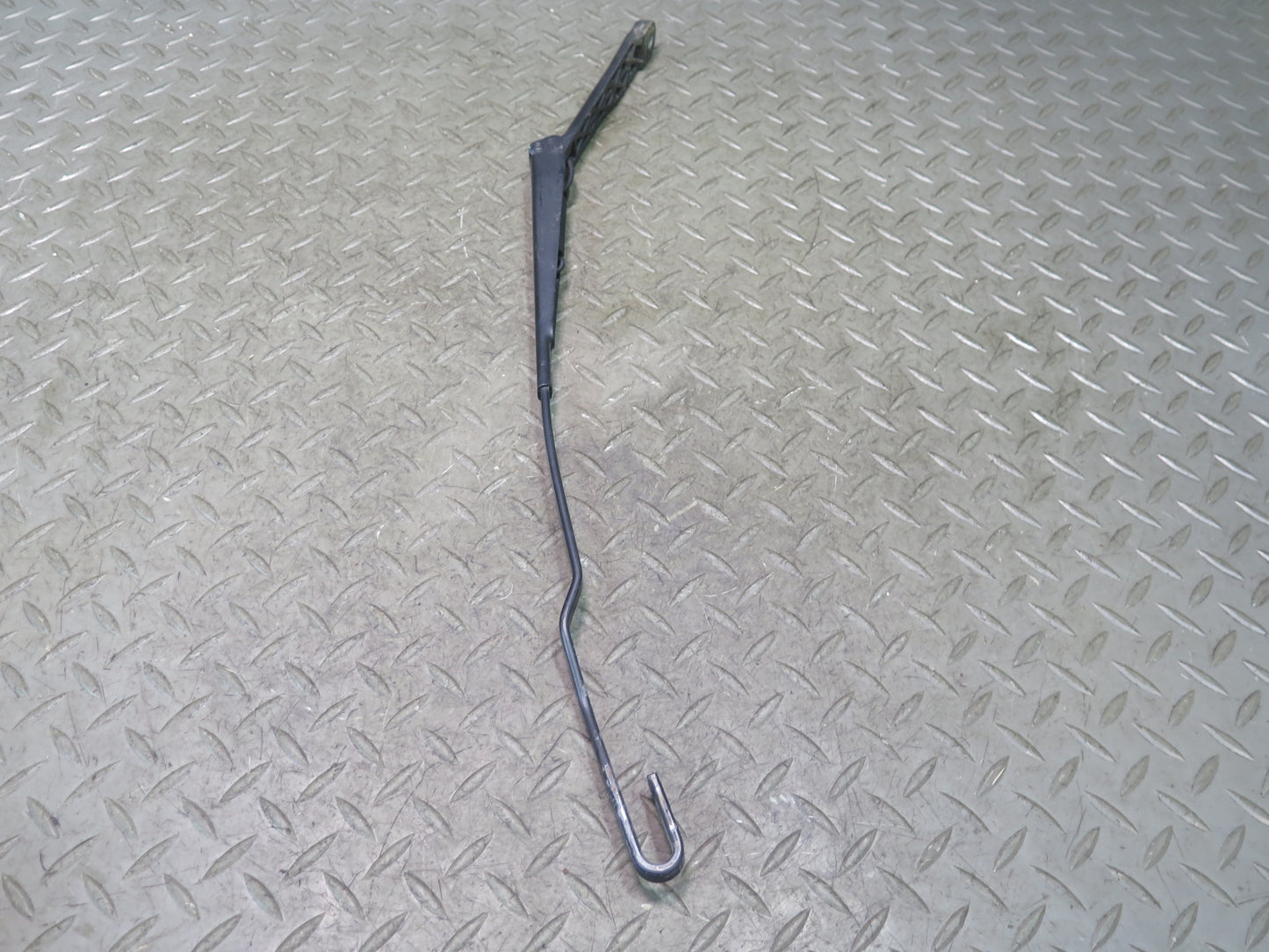 99-03 VW Eurovan T4 Set of 2 Front Windshield Left & Right Wiper Arm OEM
