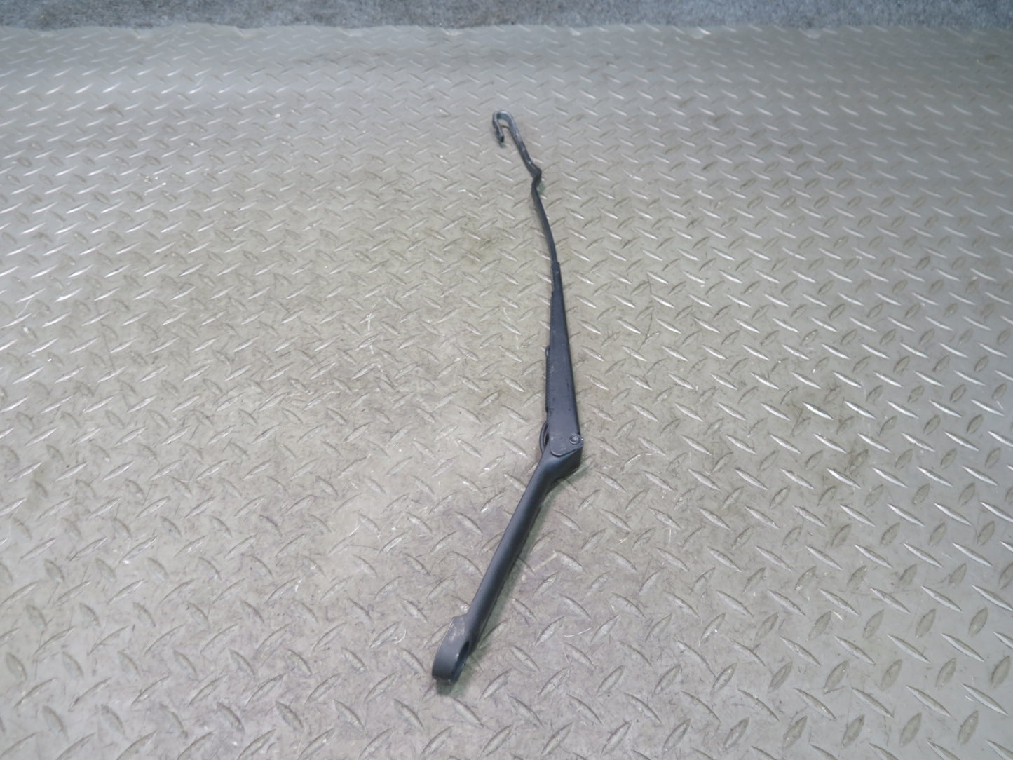99-03 VW Eurovan T4 Set of 2 Front Windshield Left & Right Wiper Arm OEM