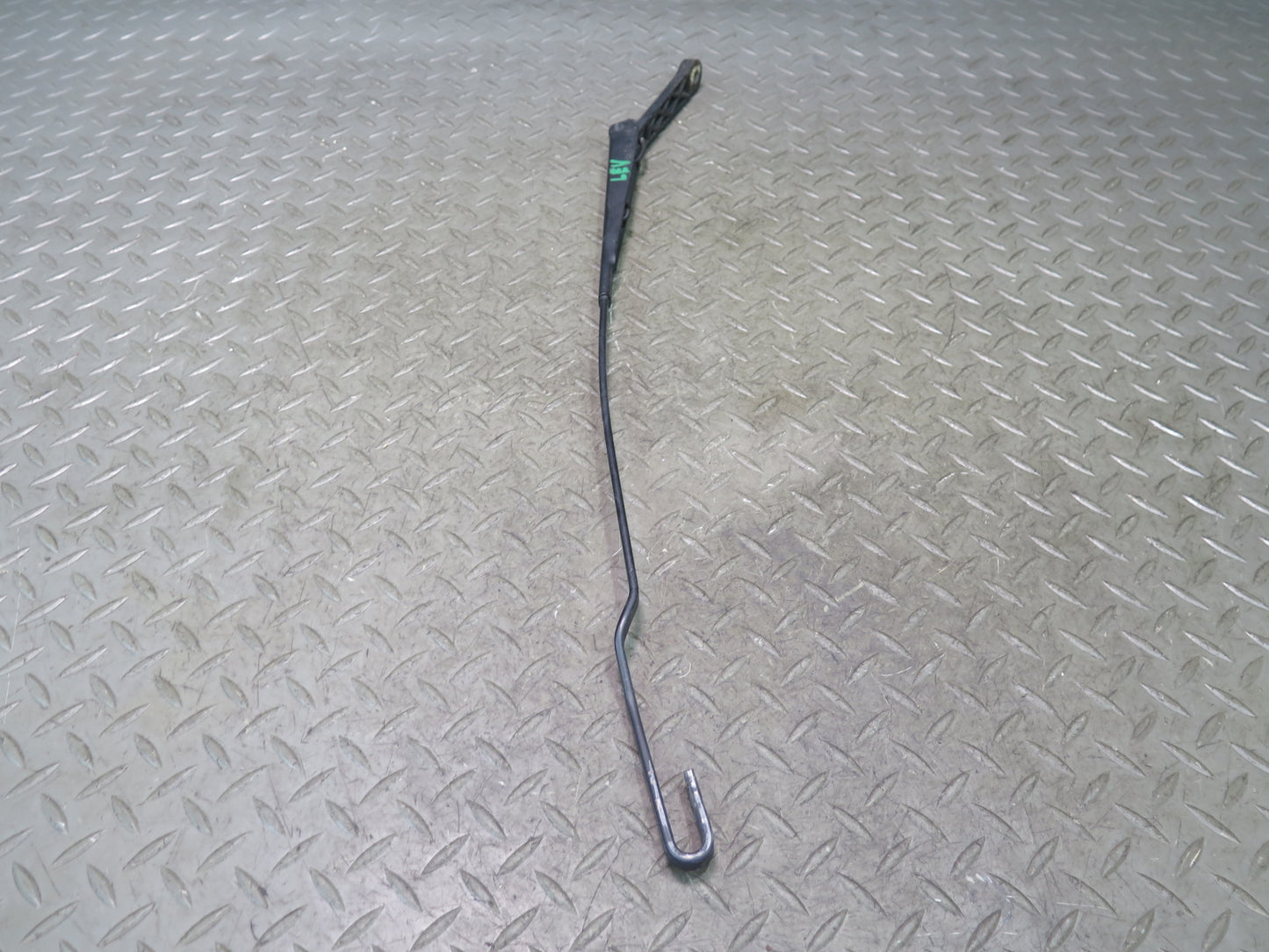 99-03 VW Eurovan T4 Set of 2 Front Windshield Left & Right Wiper Arm OEM
