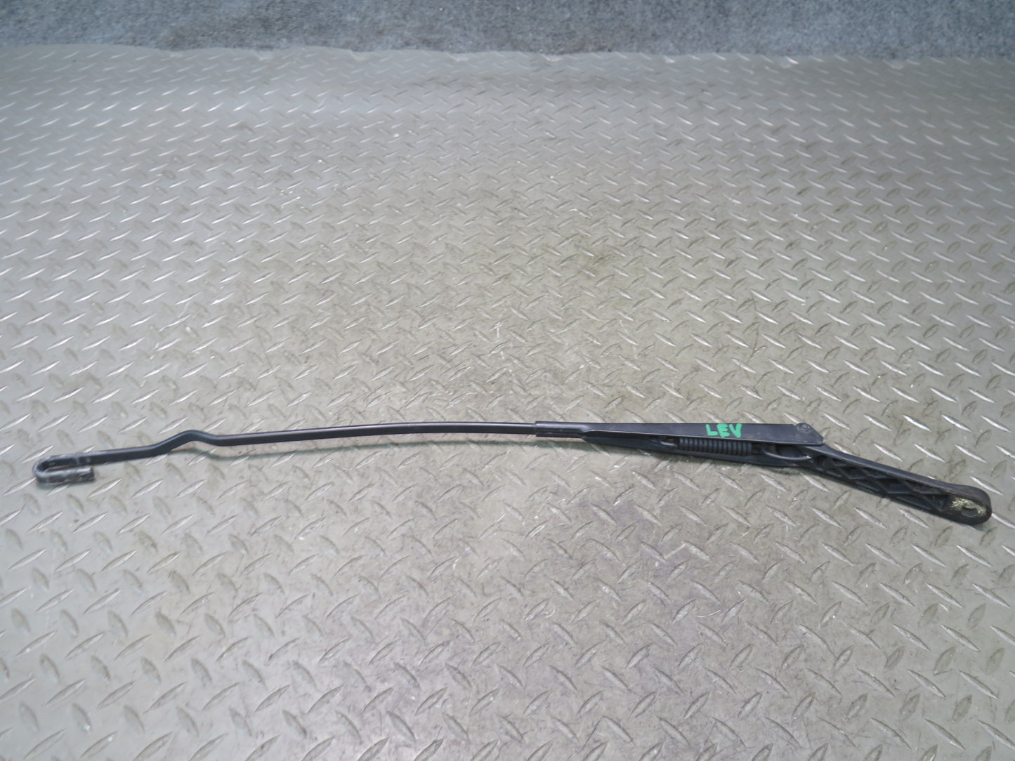 99-03 VW Eurovan T4 Set of 2 Front Windshield Left & Right Wiper Arm OEM