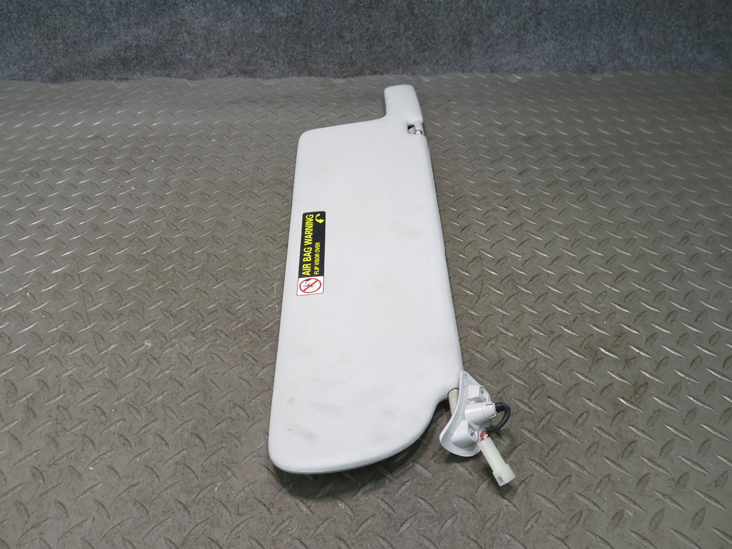 99-03 VW Eurovan T4 Set of 2 Front Left & Right Sun Visor Gray OEM