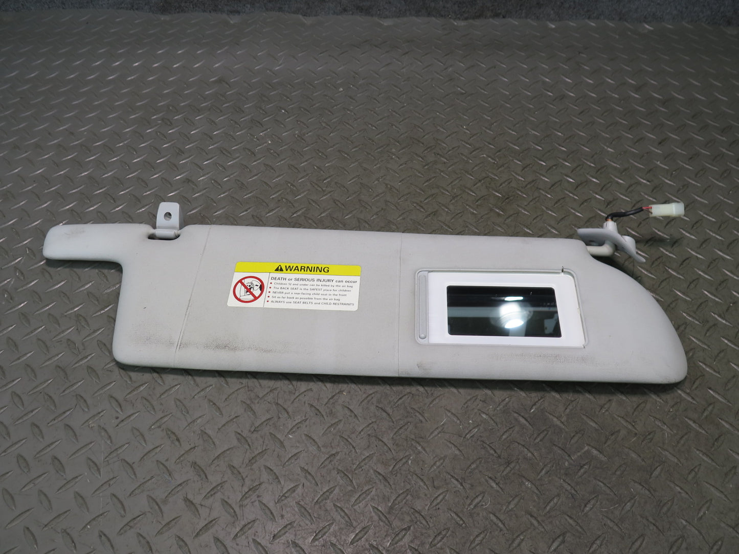 99-03 VW Eurovan T4 Set of 2 Front Left & Right Sun Visor Gray OEM