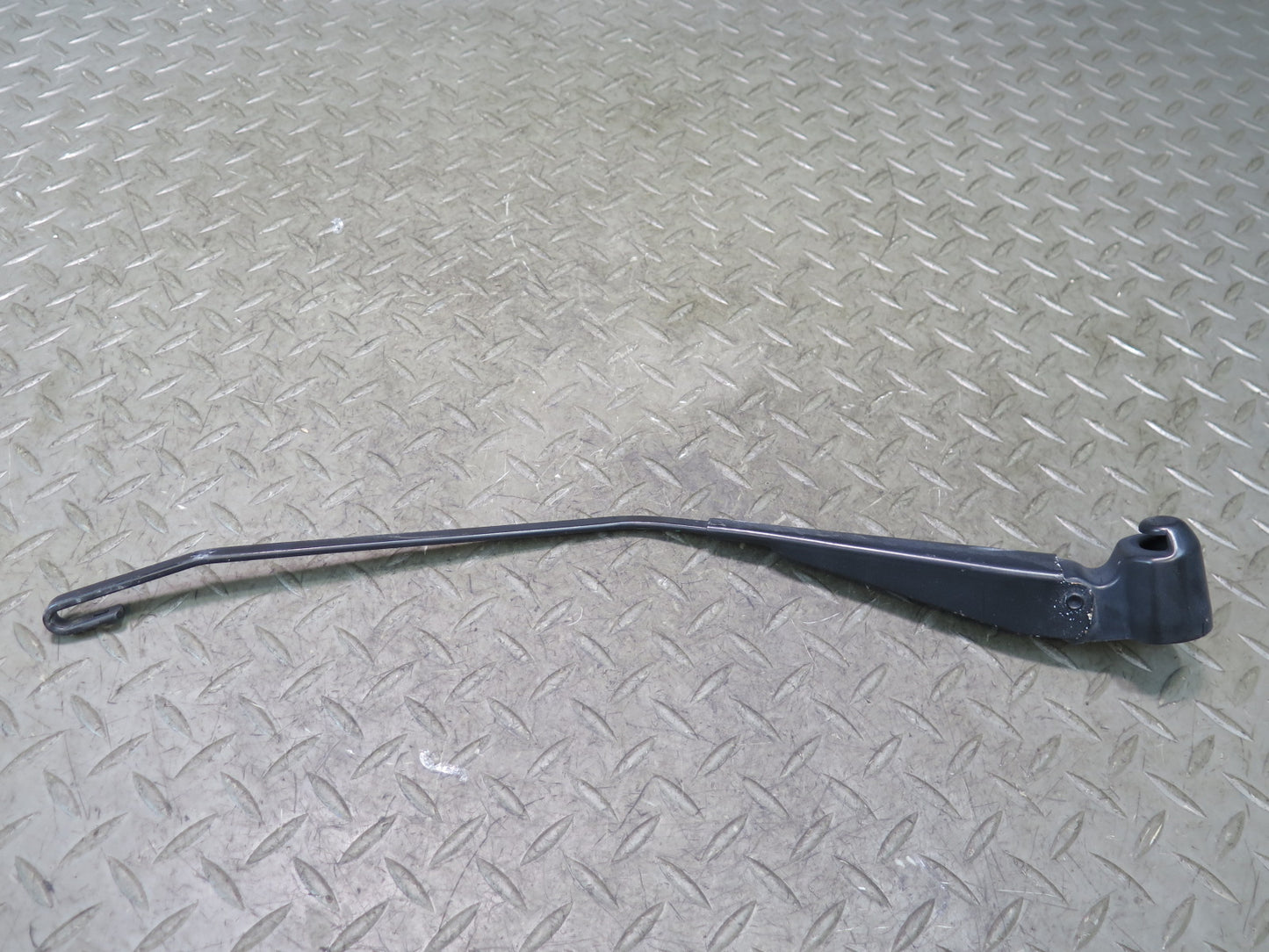 99-03 Volkswagen VW Eurovan T4 Rear Tailgate Wiper Arm 701955707 OEM
