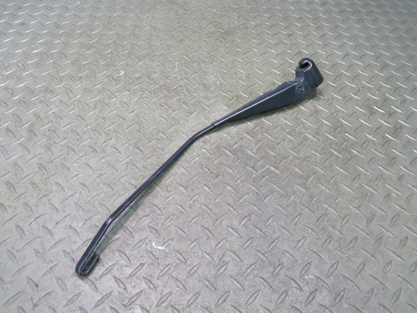 99-03 Volkswagen VW Eurovan T4 Rear Tailgate Wiper Arm 701955707 OEM