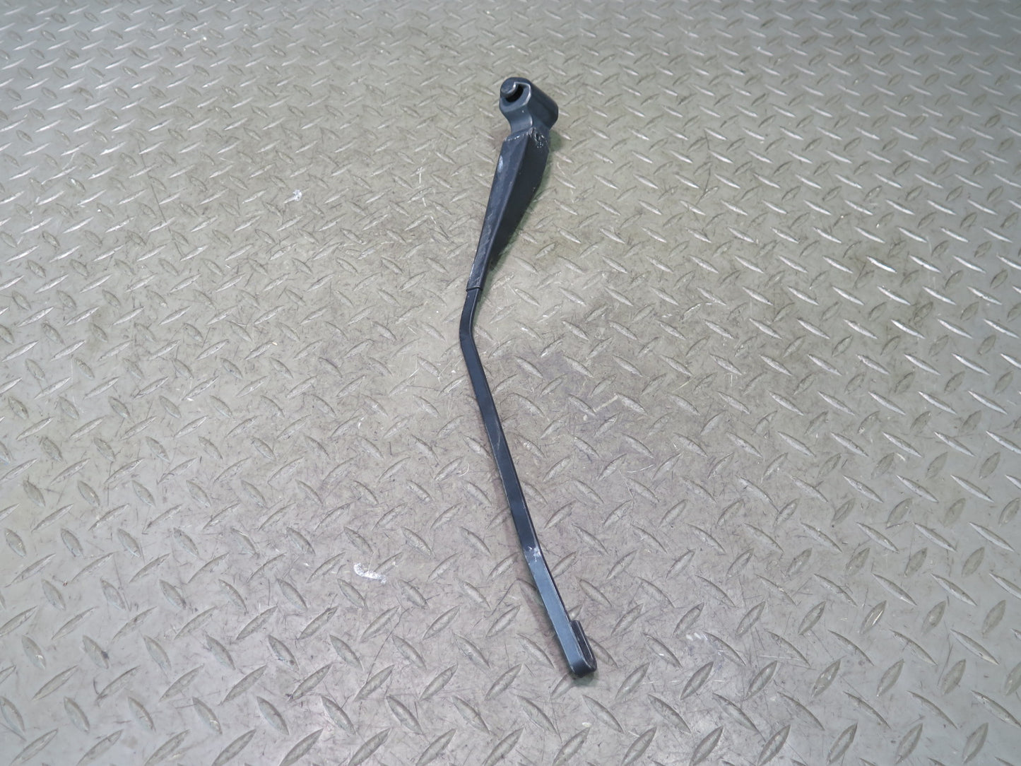 99-03 Volkswagen VW Eurovan T4 Rear Tailgate Wiper Arm 701955707 OEM