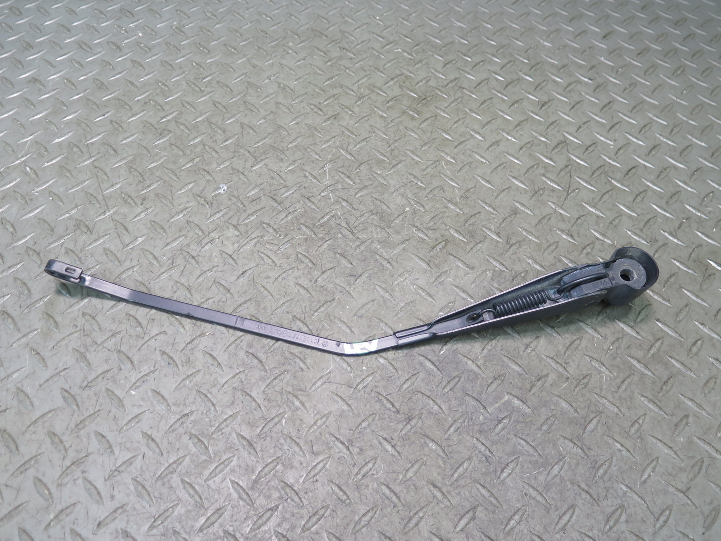 99-03 Volkswagen VW Eurovan T4 Rear Tailgate Wiper Arm 701955707 OEM