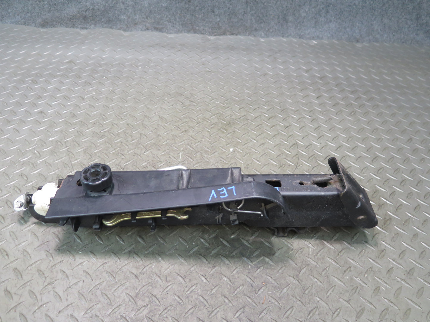 97-03 VW Eurovan T4 Emergency Spare Tire Lift Jack Wrench Tool Set OEM