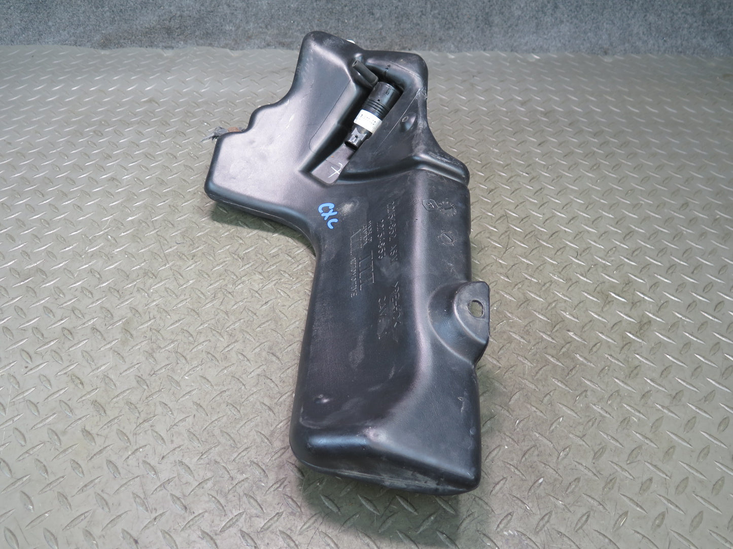 97-04 Chevrolet Corvette C5 Windshield Washer Fluid Reservoir Tank 22154852 OEM